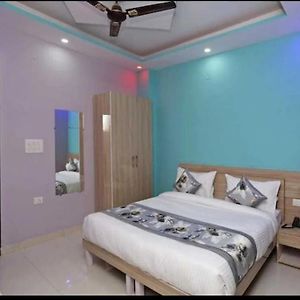 Large Single Room